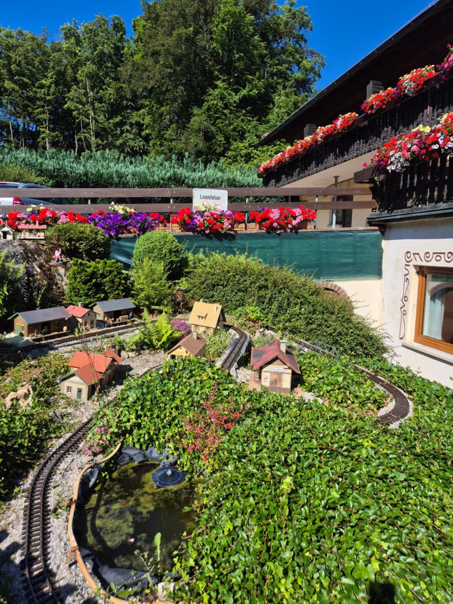 Gasthof Zur Burgruine Pottenstein Buitenkant foto